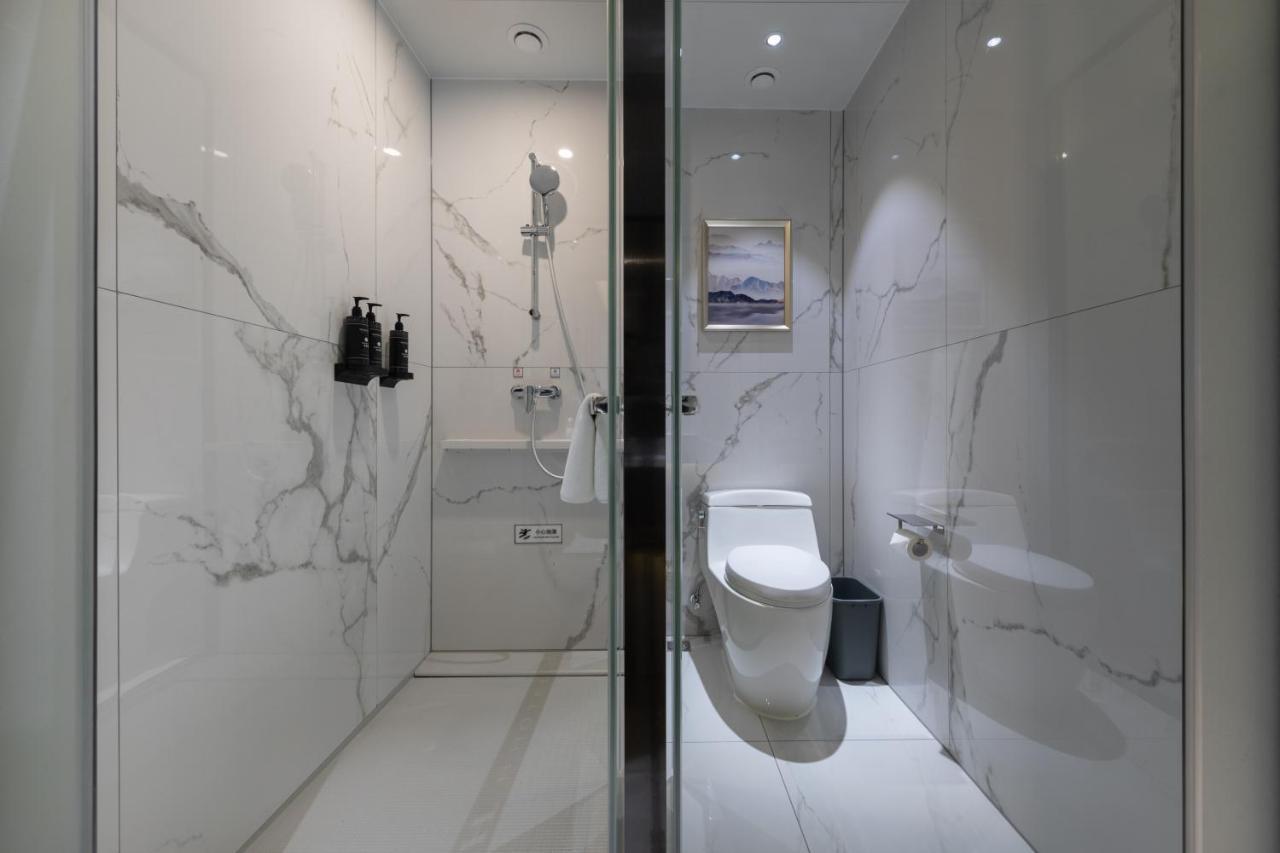 Ausotel By Argyle Baiyun International Airport Renhe Metro Exit B Guangzhou Exterior photo