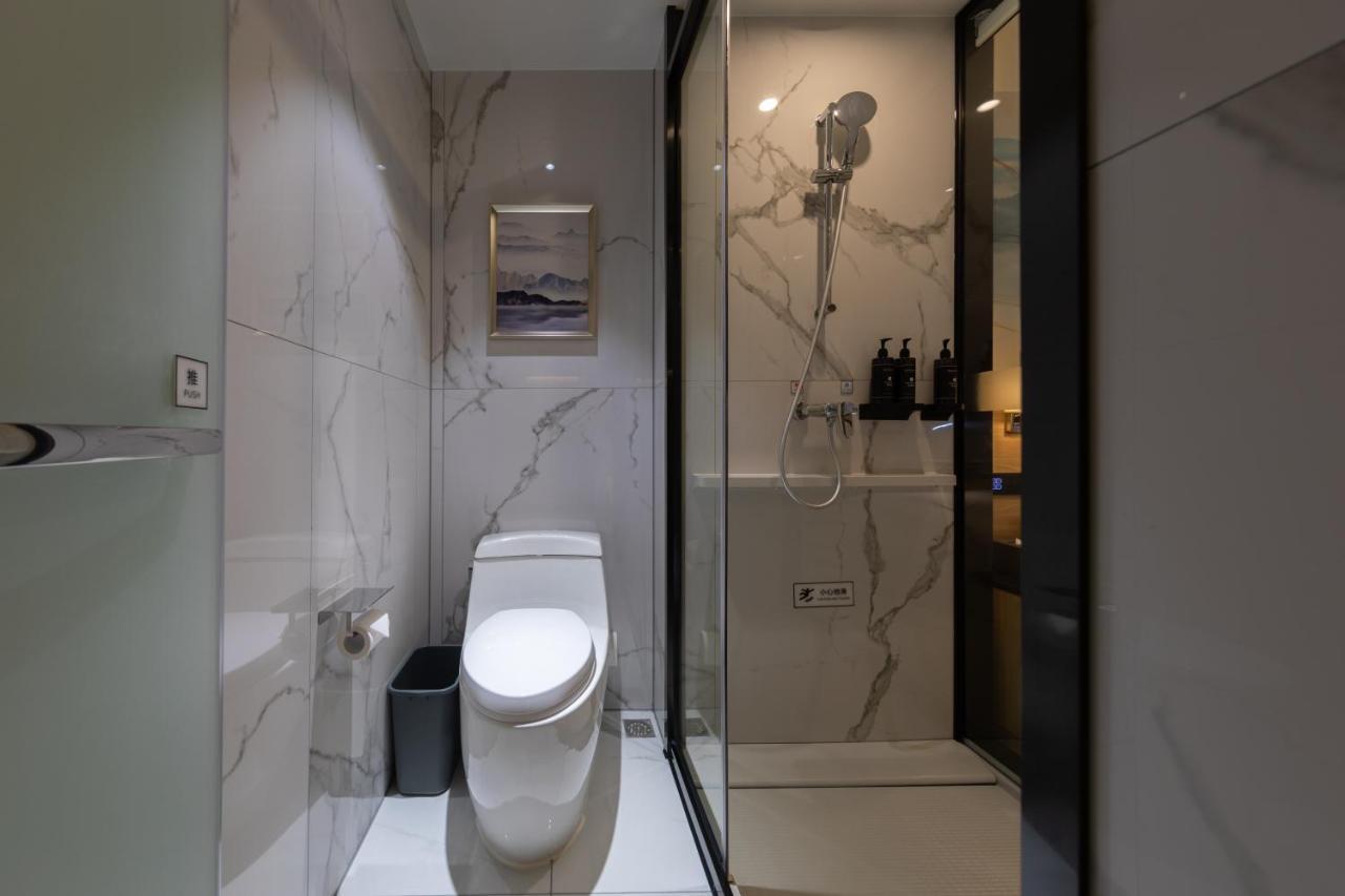 Ausotel By Argyle Baiyun International Airport Renhe Metro Exit B Guangzhou Exterior photo